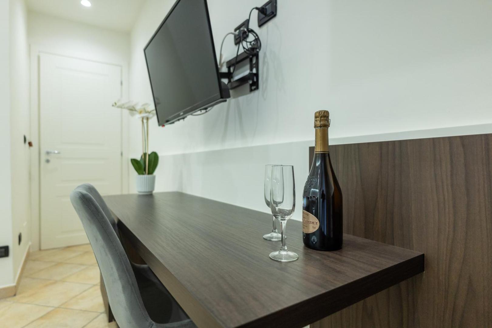 San Giusto Rooms 贾迪尼-纳克索斯 外观 照片